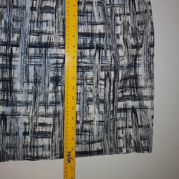 Pure Alfred Sung Ladies Lightweight Size 16 Straight Fit skirt - Picture 5 of 8